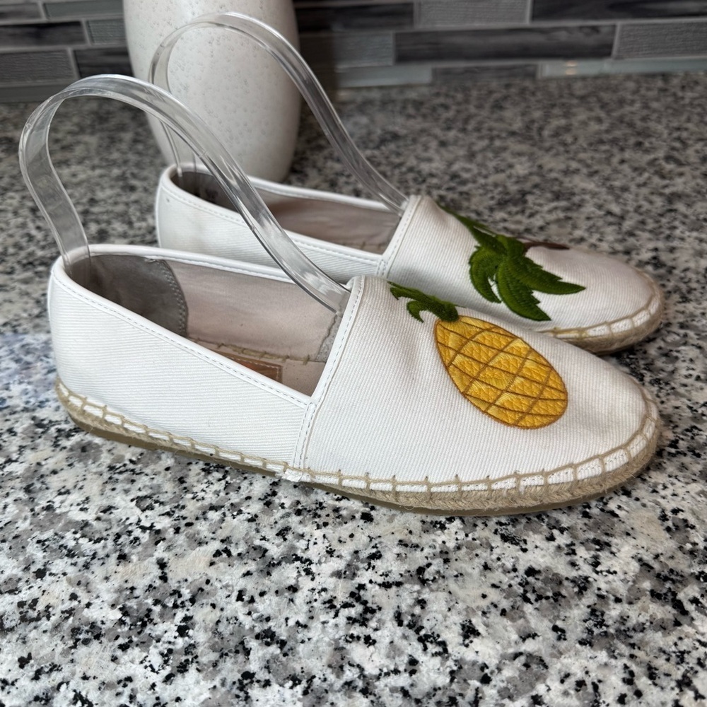 Circus by Sam Edelman | Leno Espadrille Flats White with Pineapple Design Size 8